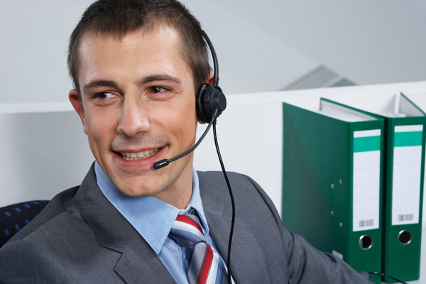企业需要提高沟通效率，移动呼叫中心软件可随时随地应答客户